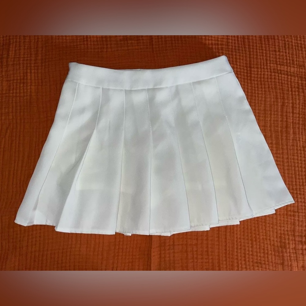 FASHION & SLYT Pleated Womens Skort Skirt White Short- Built In Shorts - XL